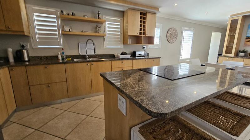 4 Bedroom Property for Sale in Lampiesbaai Western Cape